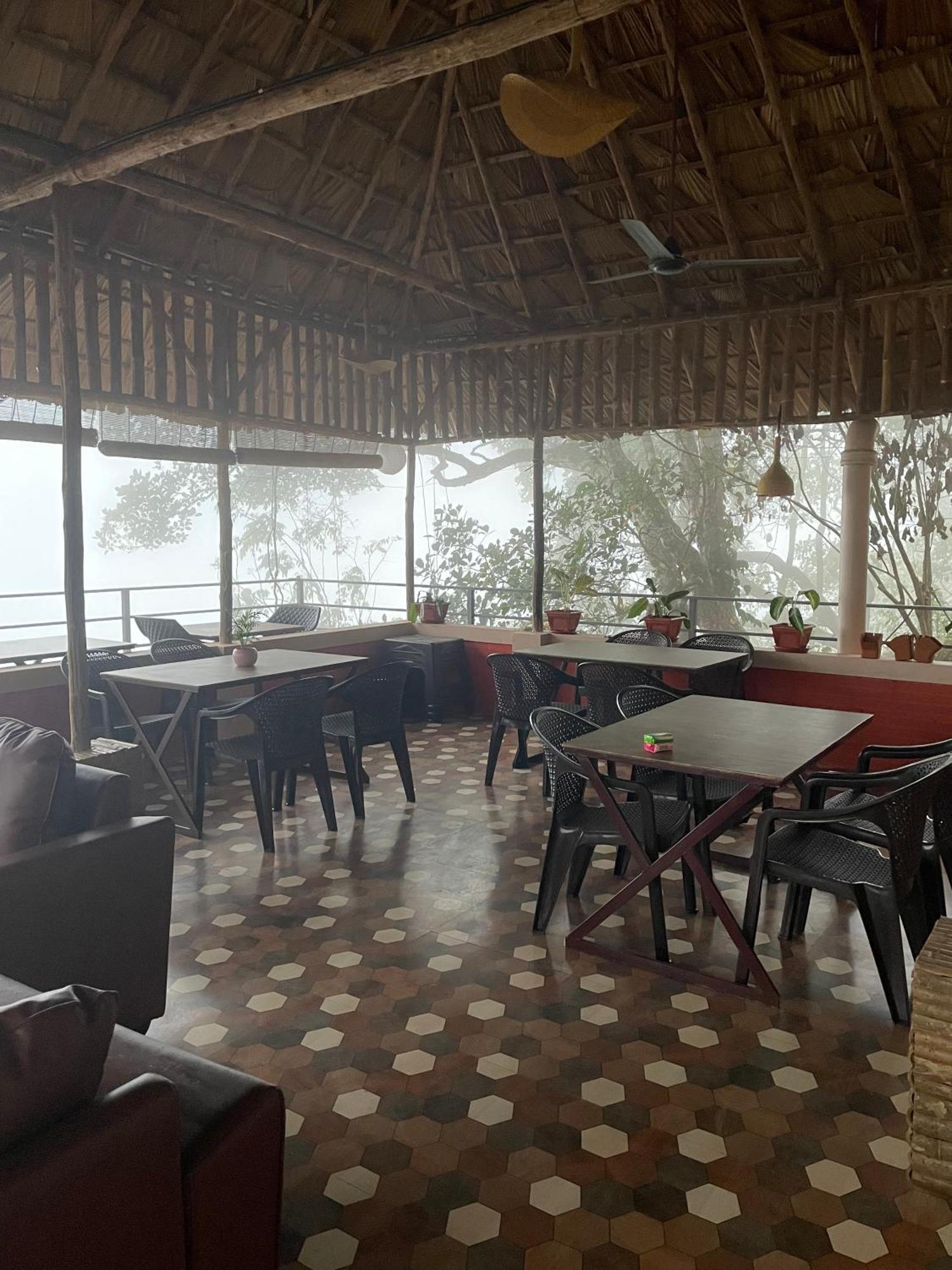 Sunset Valley Kerala Pool Resort - Serene Natural Forest Cottage Stay In Idukki With Sunrise & Sunset Panoramas, Natural Streams & Tranquil Summer Evenings Pirmed Luaran gambar