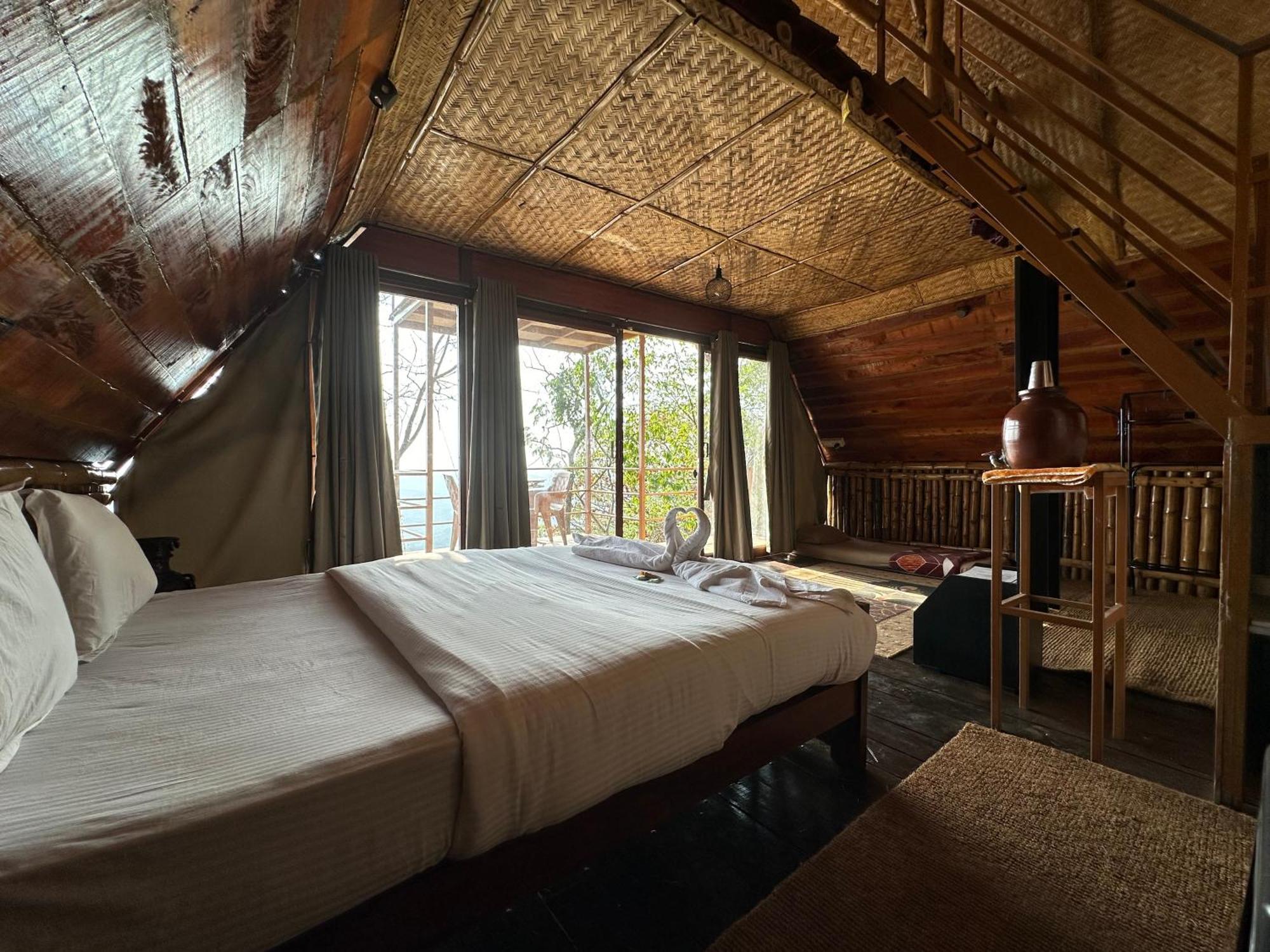 Sunset Valley Kerala Pool Resort - Serene Natural Forest Cottage Stay In Idukki With Sunrise & Sunset Panoramas, Natural Streams & Tranquil Summer Evenings Pirmed Luaran gambar