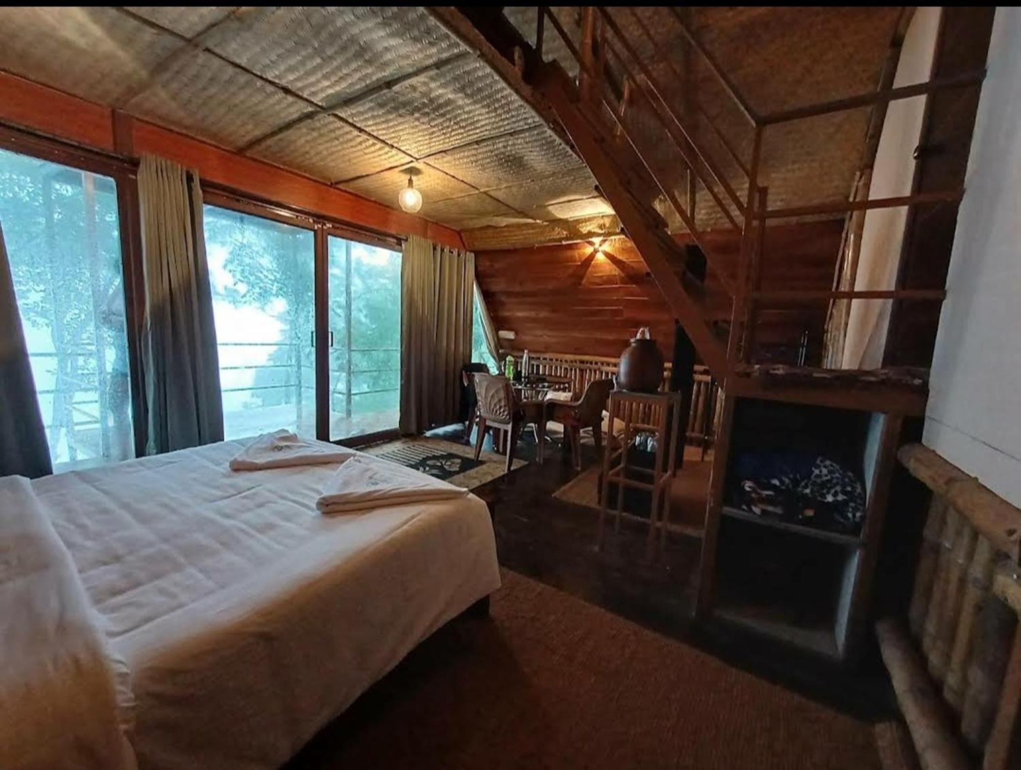 Sunset Valley Kerala Pool Resort - Serene Natural Forest Cottage Stay In Idukki With Sunrise & Sunset Panoramas, Natural Streams & Tranquil Summer Evenings Pirmed Luaran gambar
