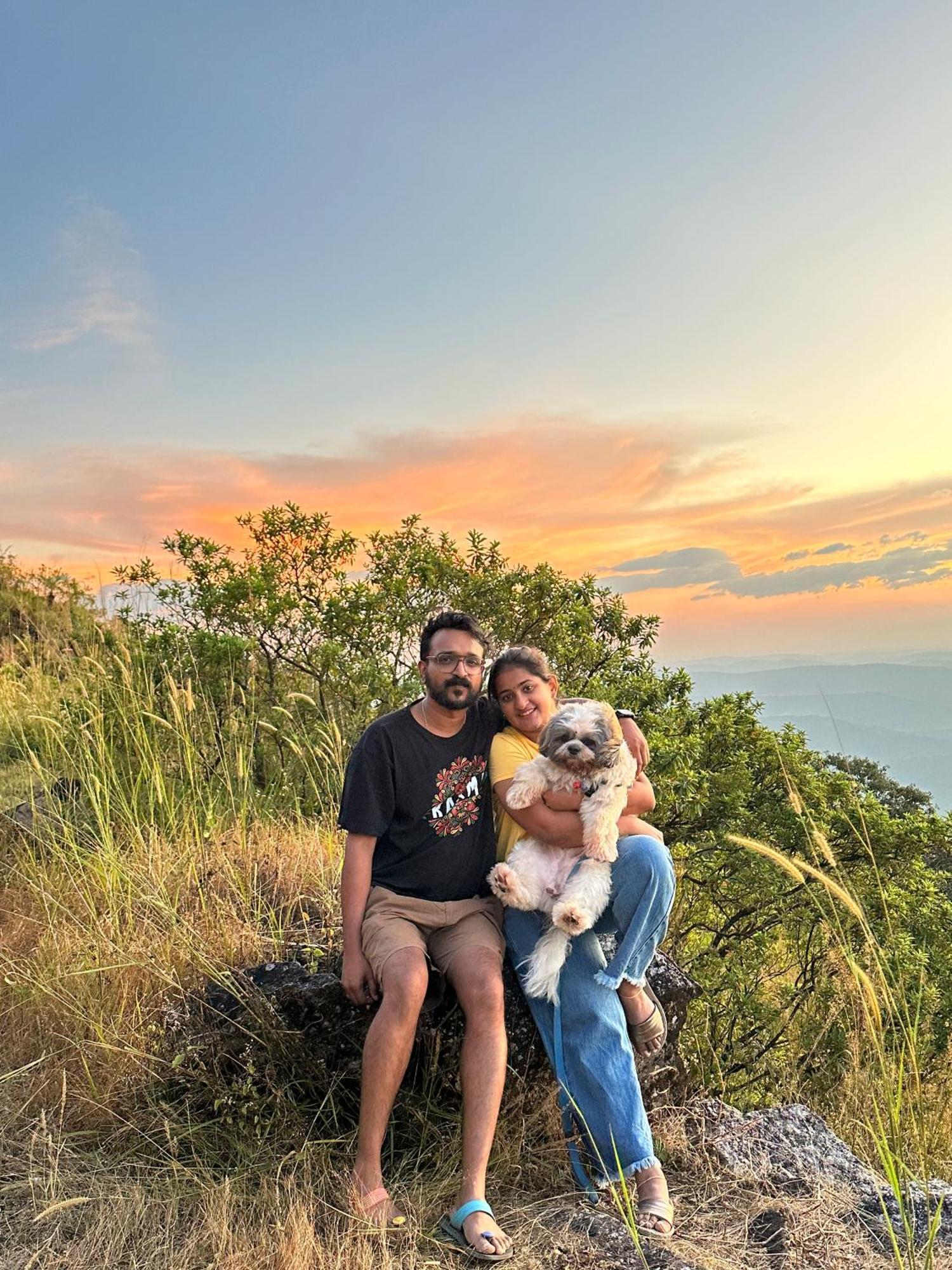 Sunset Valley Kerala Pool Resort - Serene Natural Forest Cottage Stay In Idukki With Sunrise & Sunset Panoramas, Natural Streams & Tranquil Summer Evenings Pirmed Luaran gambar