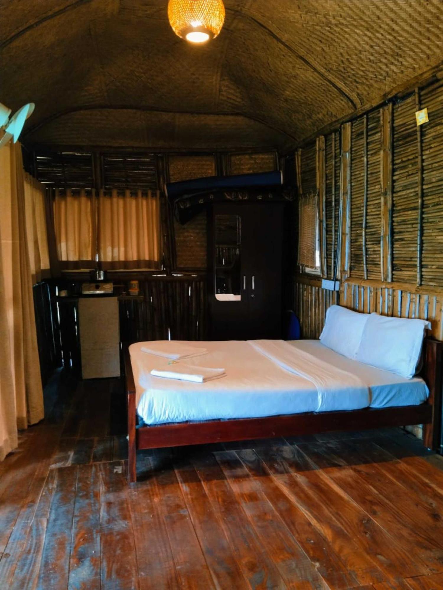 Sunset Valley Kerala Pool Resort - Serene Natural Forest Cottage Stay In Idukki With Sunrise & Sunset Panoramas, Natural Streams & Tranquil Summer Evenings Pirmed Luaran gambar