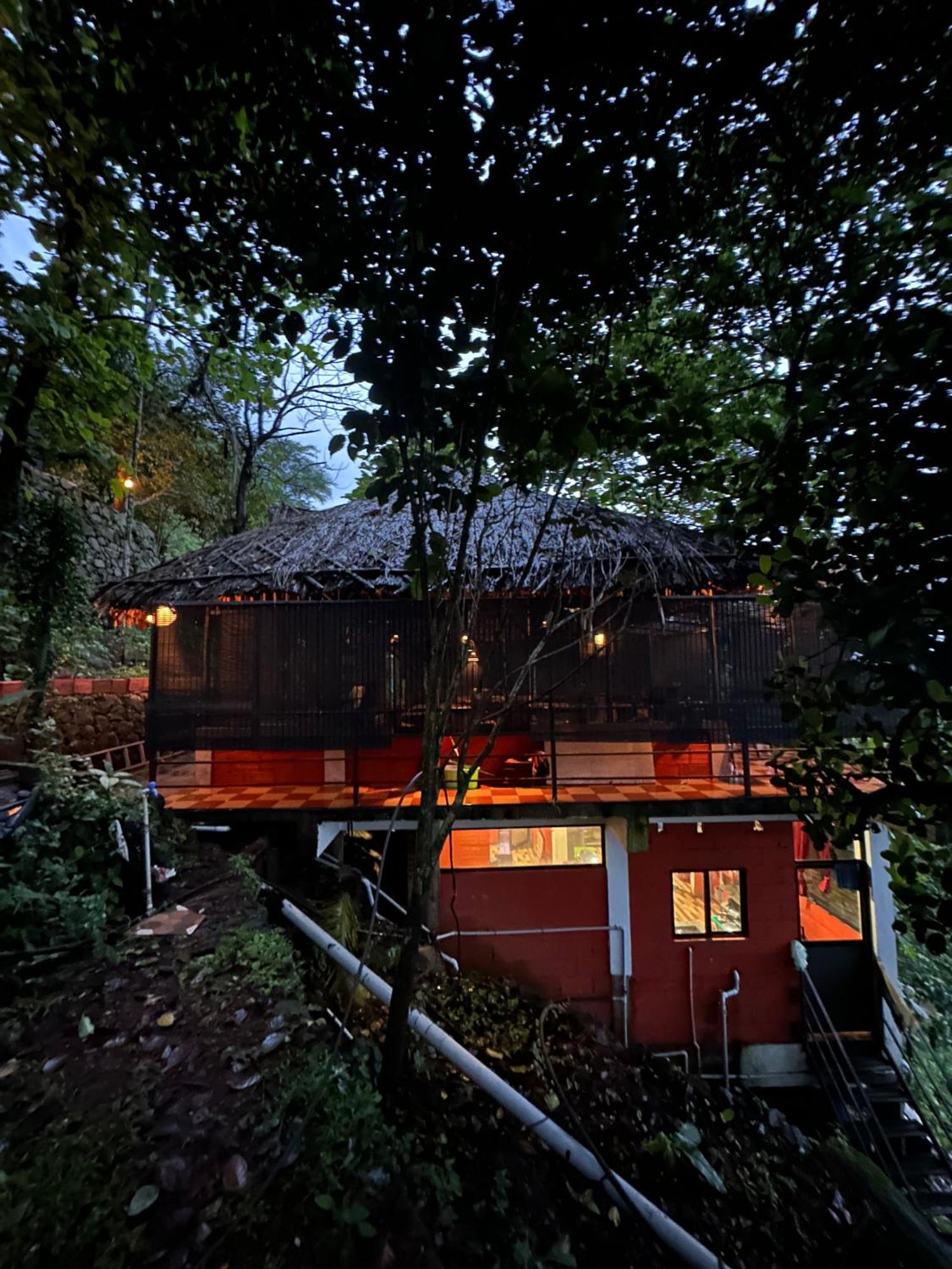 Sunset Valley Kerala Pool Resort - Serene Natural Forest Cottage Stay In Idukki With Sunrise & Sunset Panoramas, Natural Streams & Tranquil Summer Evenings Pirmed Luaran gambar